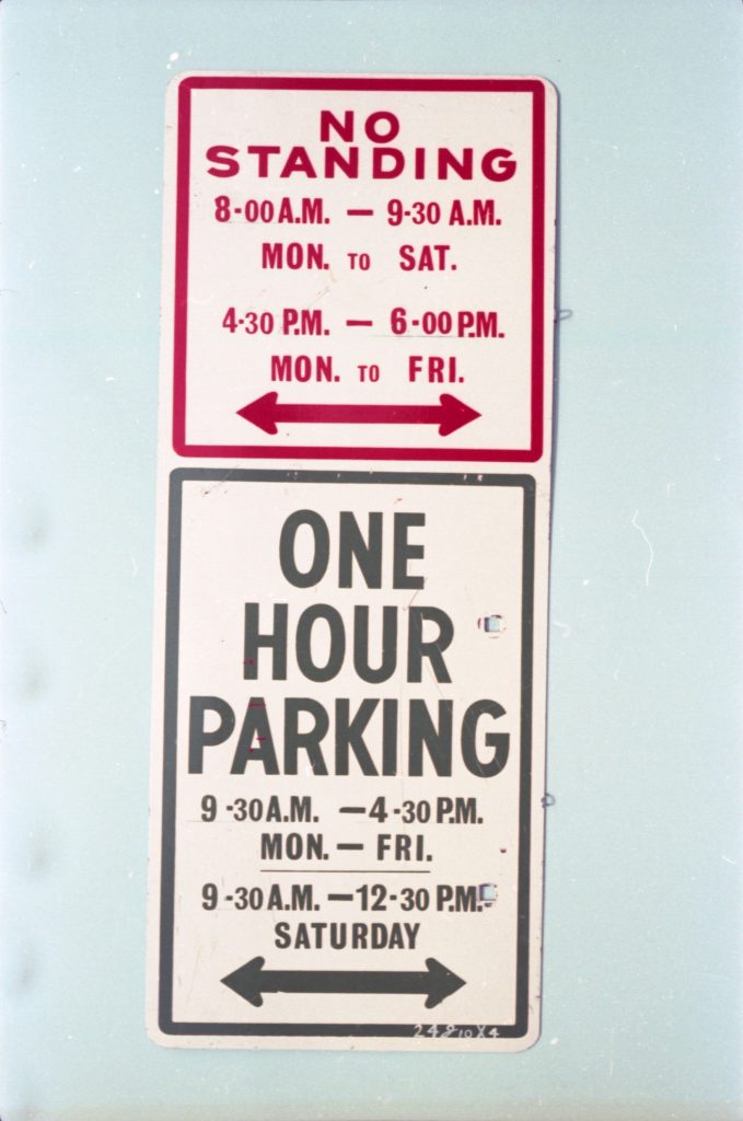 35B-49d Image of a parking sign