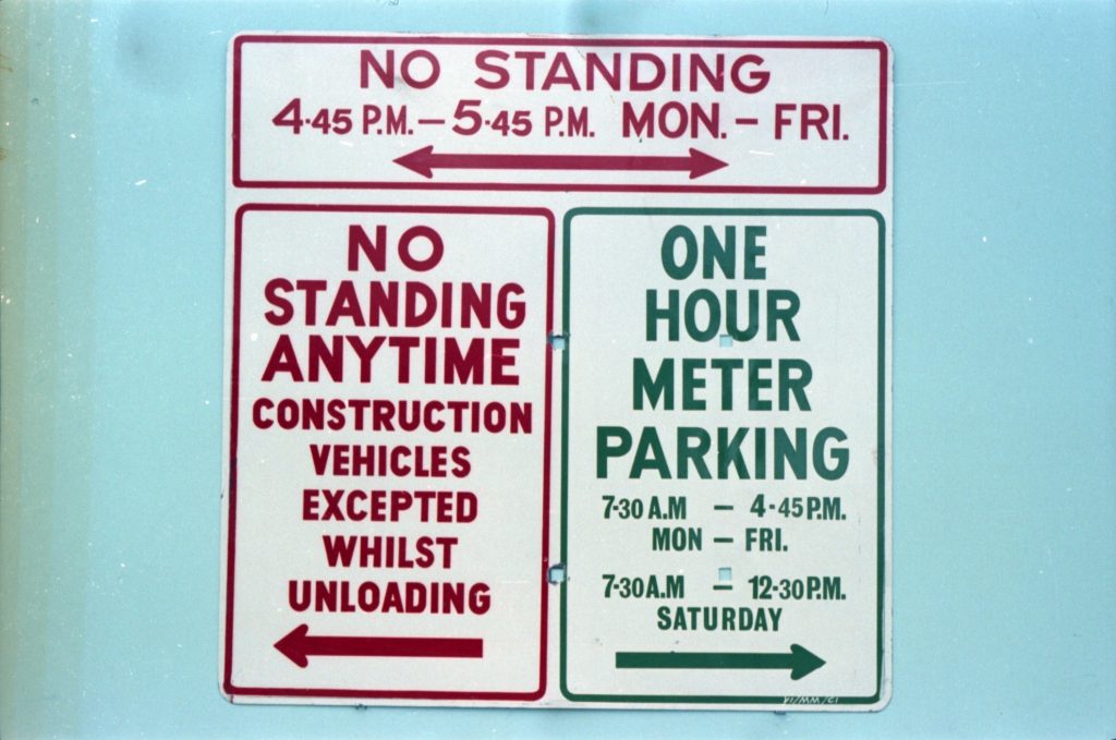 35B-51a Image of a parking sign