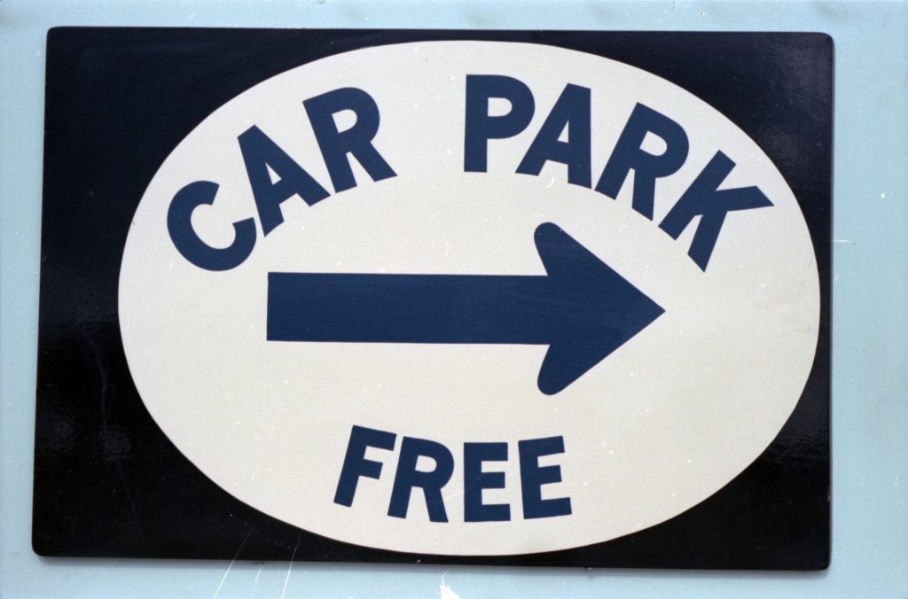 35B-62e Image of a sign for a free car park