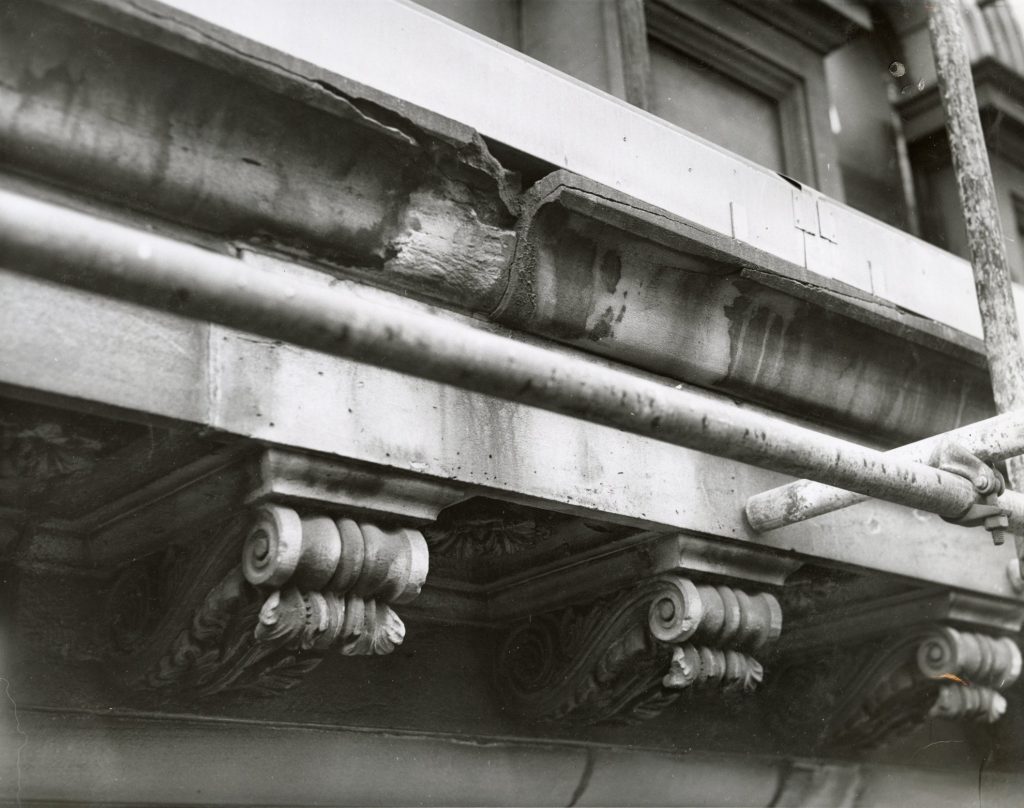 Image showing cracks in the stonework of Melbourne Town Hall