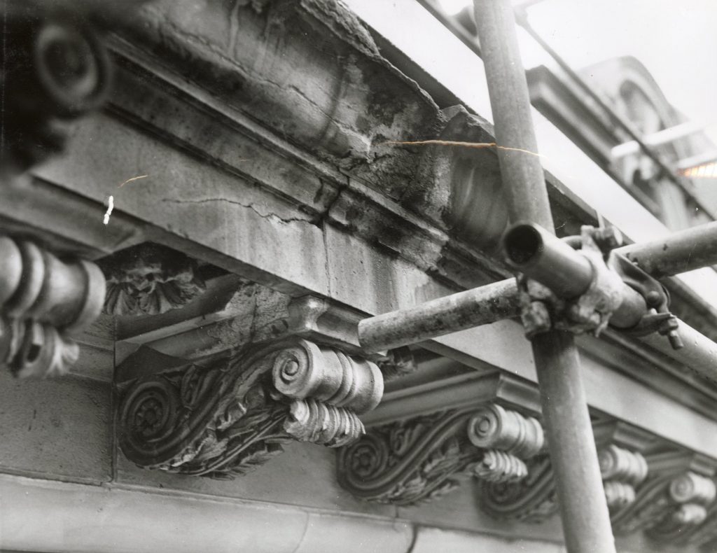 Image showing cracks in the stonework of Melbourne Town Hall