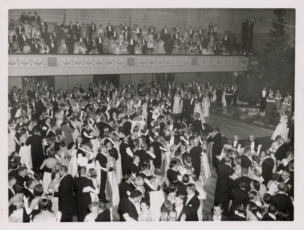 Image of the Lord Mayor’s ball, during the royal visit of Queen Elizabeth the Queen Mother