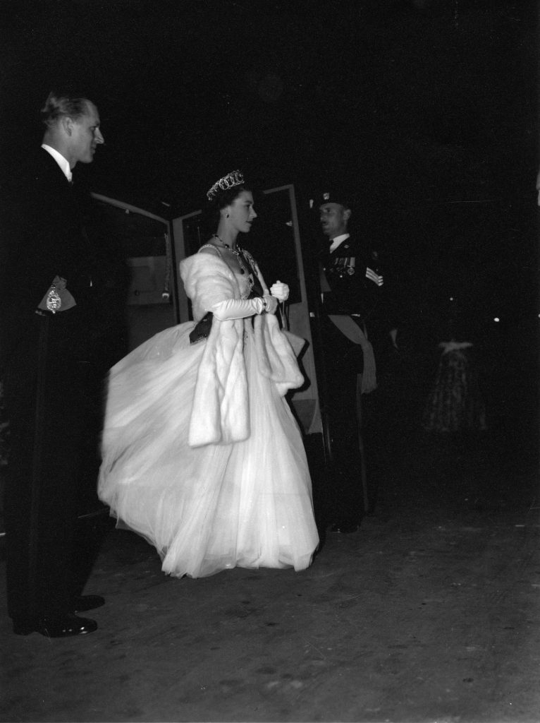 Image of Queen Elizabeth II’s arrival at the Exhibition Building for the Royal Ball