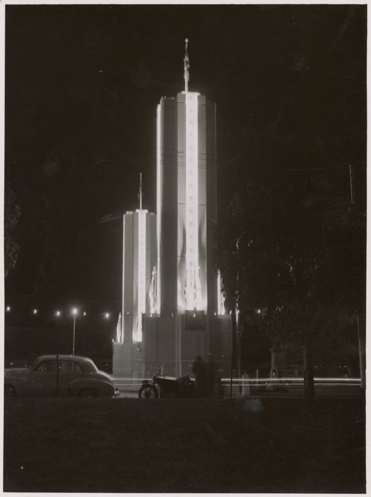 Illuminated decorations for the 1954 royal visit