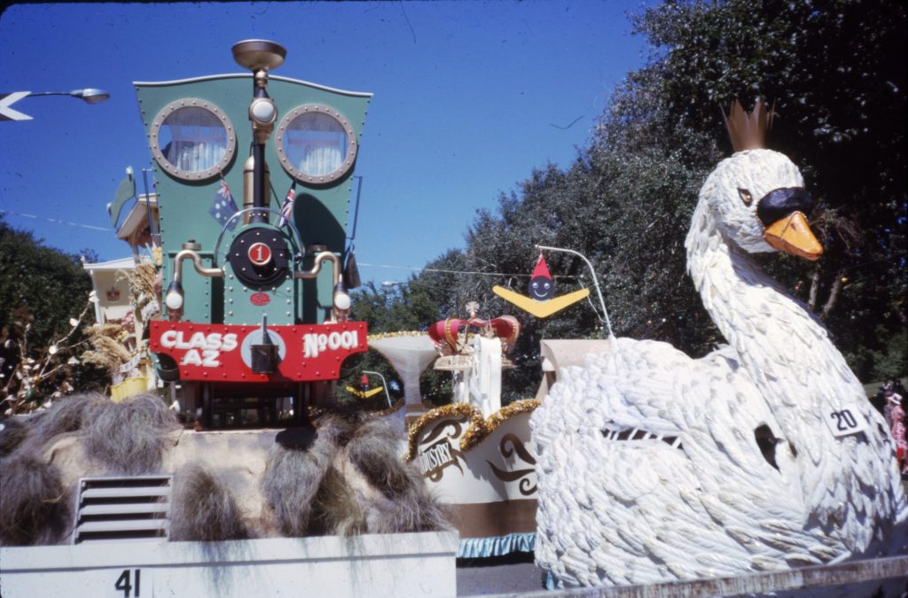 Swan Float , 1962