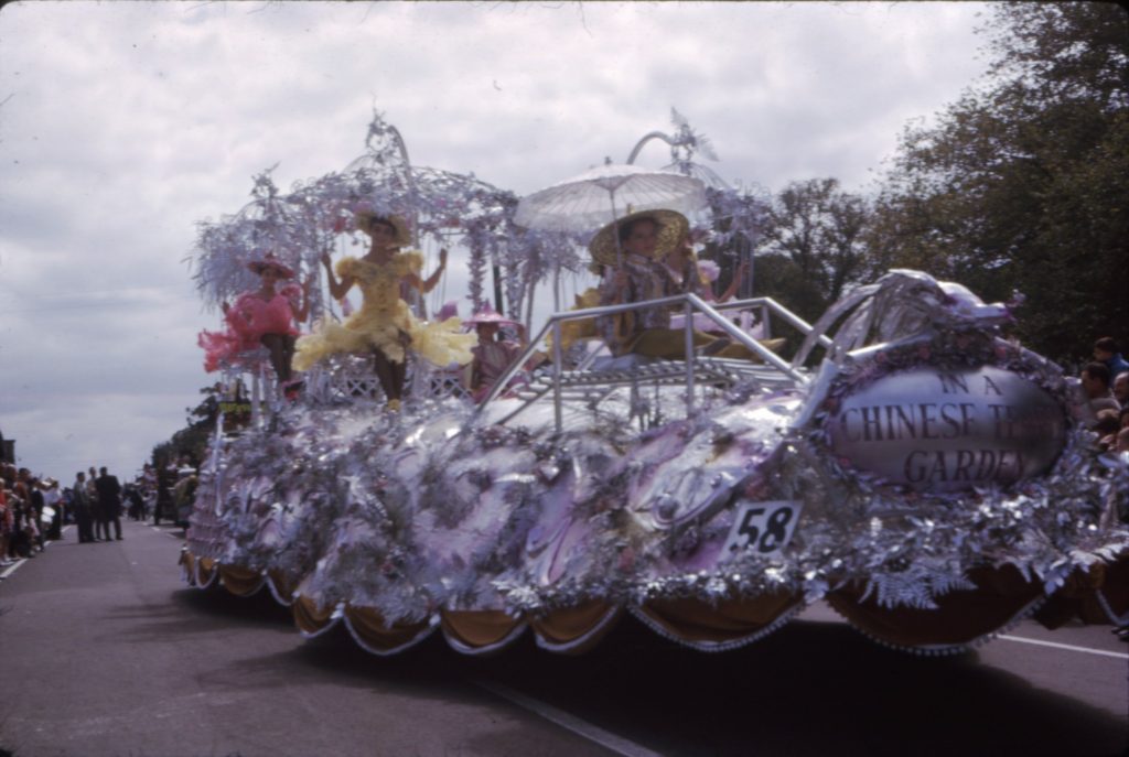 Retail Traders Association of Victoria float, 1964 A