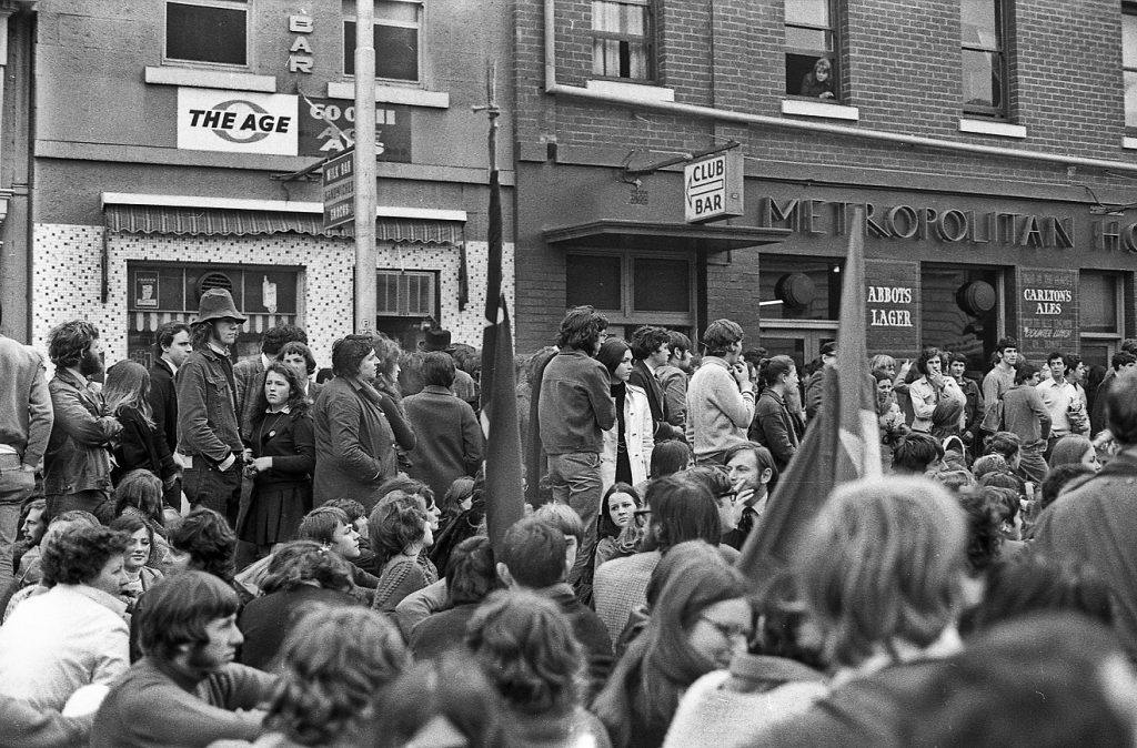 Sit-down on William and Lonsdale Streets (Vietnam moratorium protest)